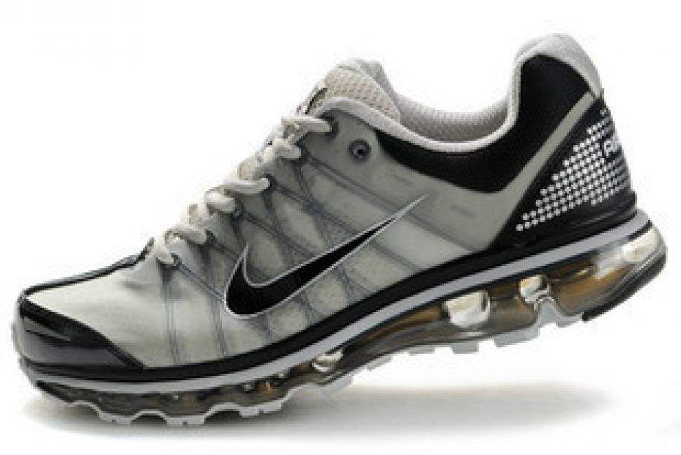 white shoes is suitable in various clothing